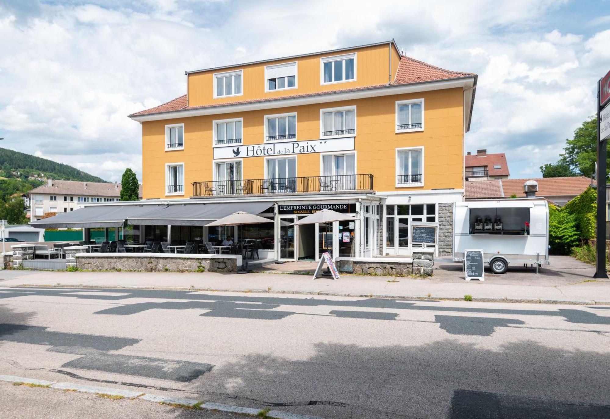 Hotel De La Paix Gerardmer Bagian luar foto
