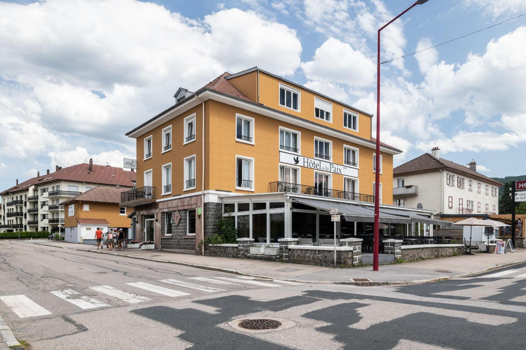 Hotel De La Paix Gerardmer Bagian luar foto