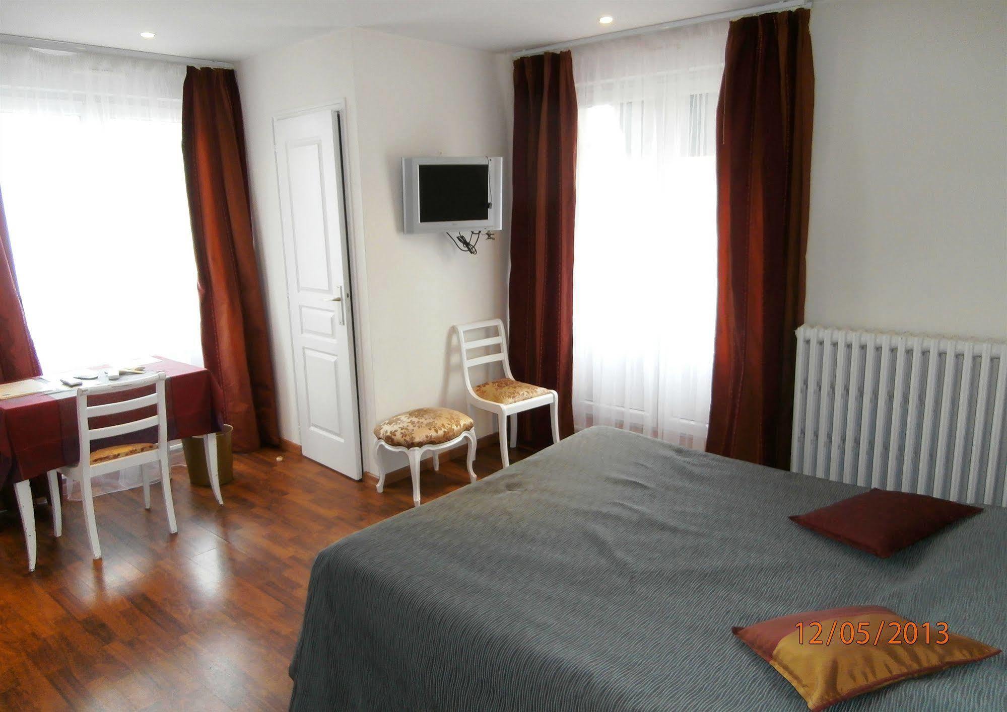 Hotel De La Paix Gerardmer Bagian luar foto